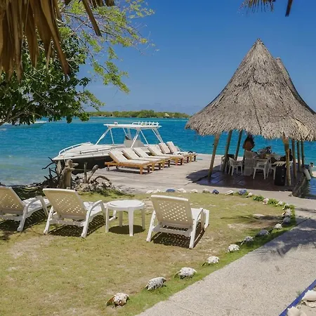 Vicky Island House In The Rosario Islands