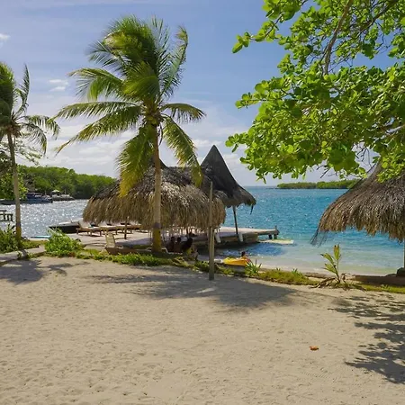 Vicky Island House In The Rosario Islands * Cartagena